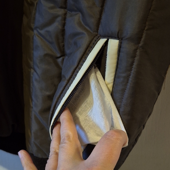 Vintage 80s Vest with Patch - Picture 4 of 10